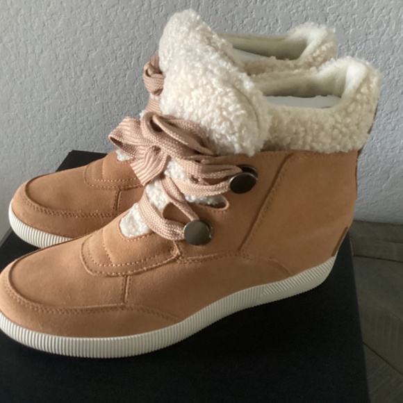 SOREL Women's Out N About Cozy Wedge Booties, size 8.5 - Picture 4 of 9